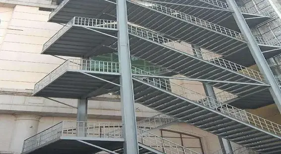 أعمال درابزين سلالم راقية في الرياض