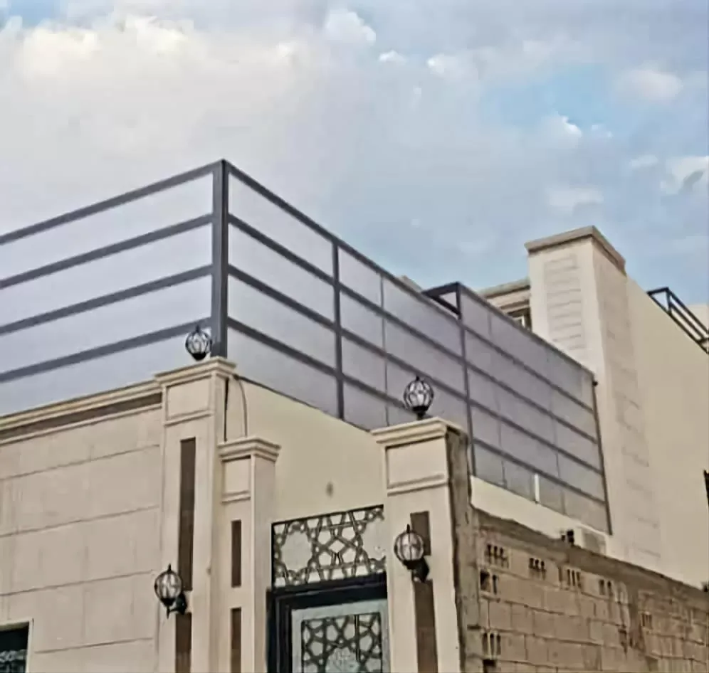 سواتر لكسان حديثة للفلل في الرياض